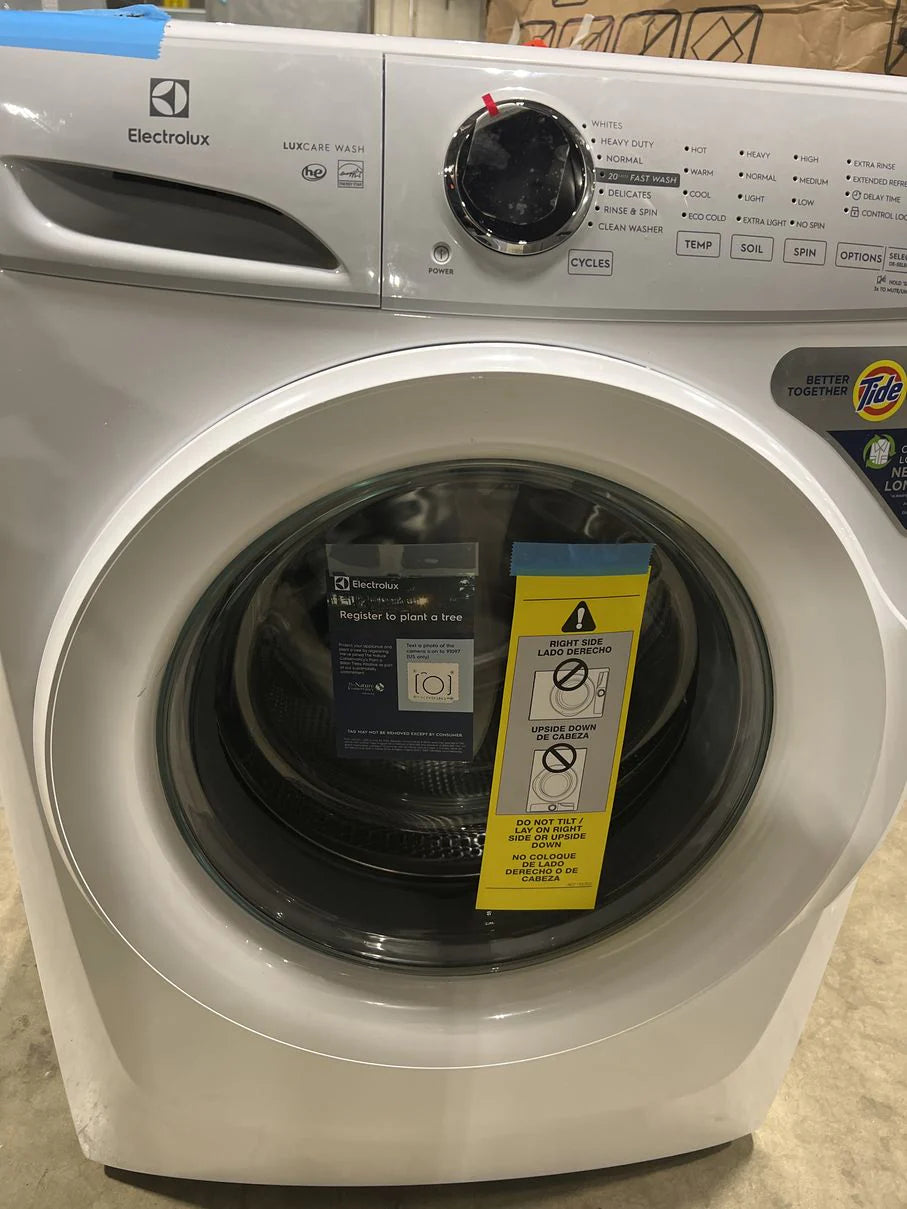 White Front Load Laundry O984