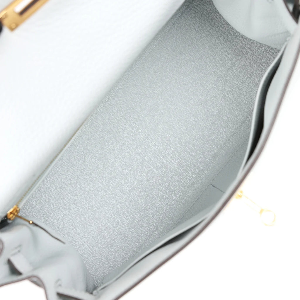 Bleu Pale Clemence 28 Handbag M7963