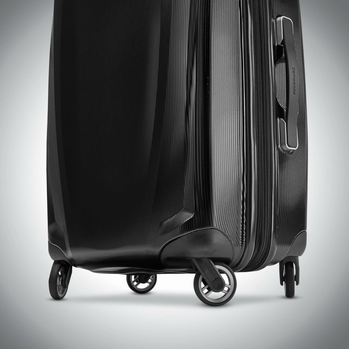 Carry-On Spinner I7179