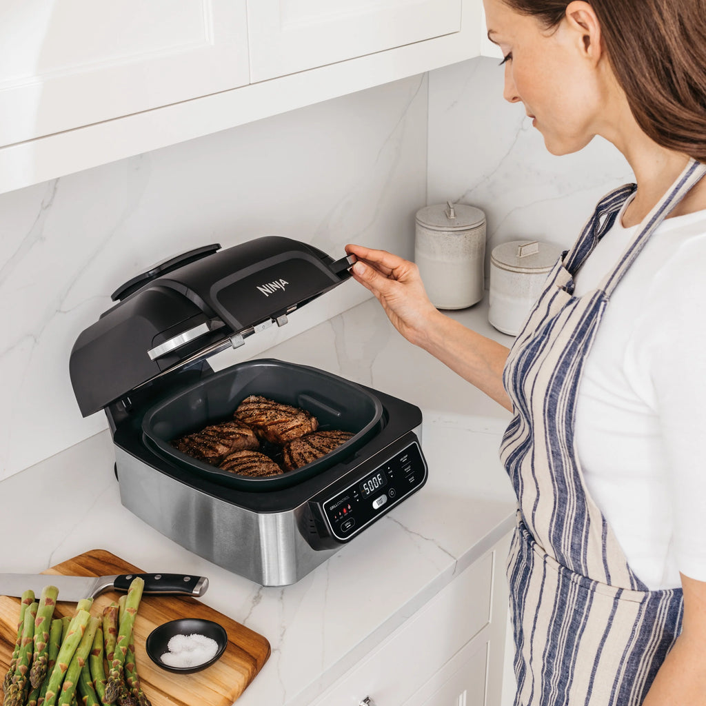 4-in-1 Indoor Grill with 4-qt Air Fryer, Black/Stainless I952340