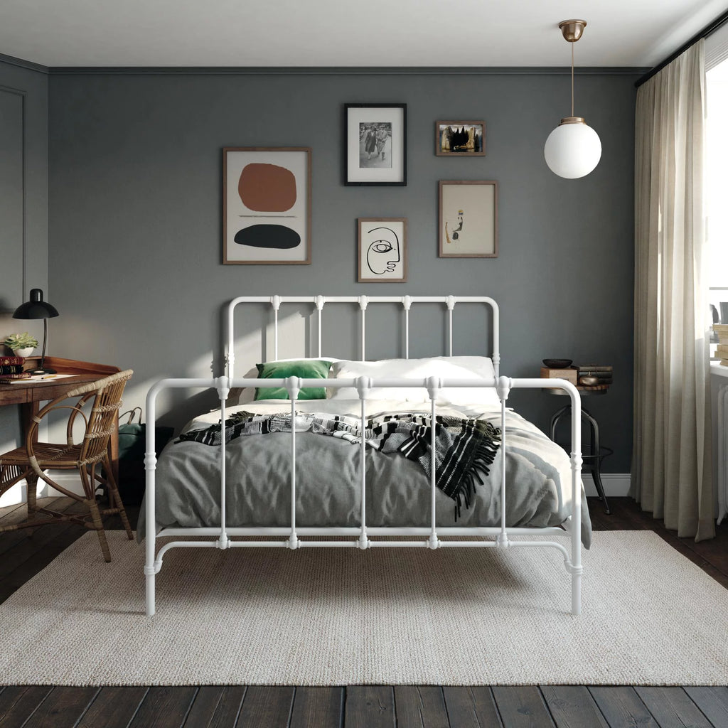 White Full Metal Bed I99443