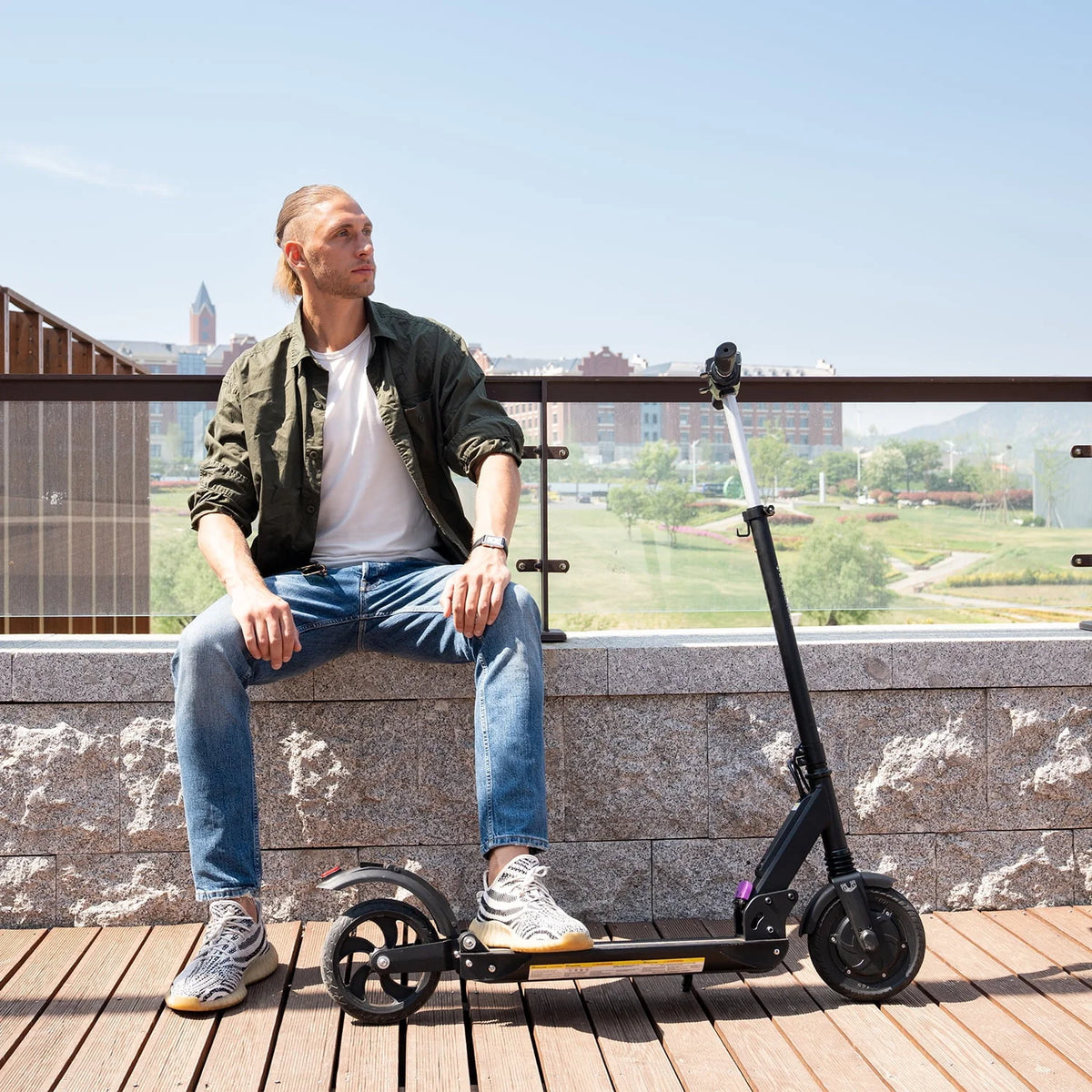 Electric Scooter 350W Motor 8 Solid Tires A779493