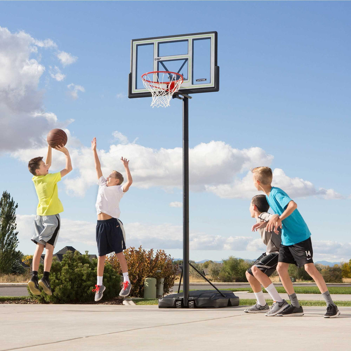 Adjustable Portable Basketball Hoop, 46 inch Polycarbonate O789201