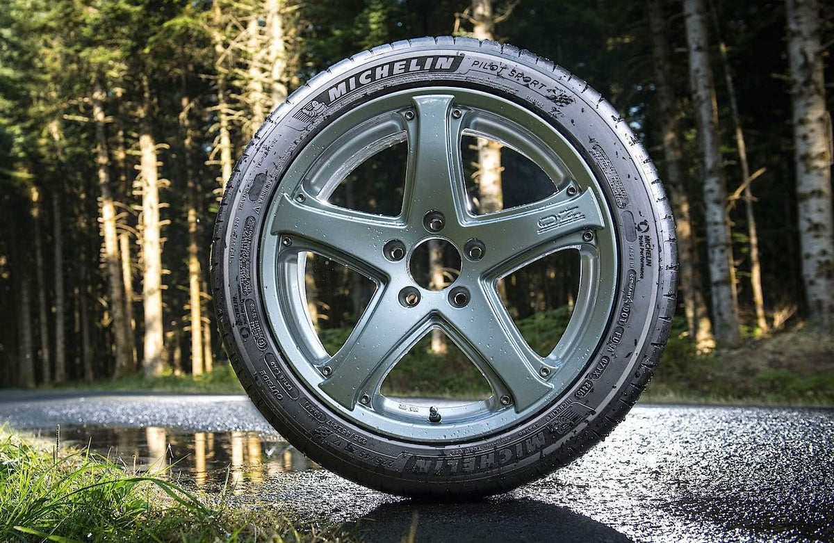 Summer Radial Car Tire 225/45R18 91W Q644977