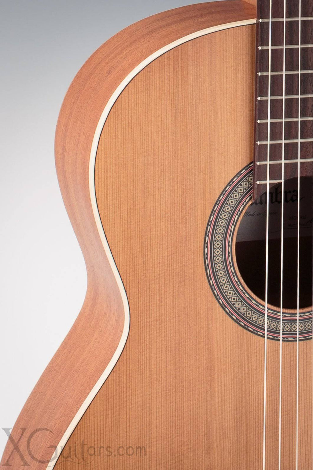 Classical Guitar Cedar Top H570