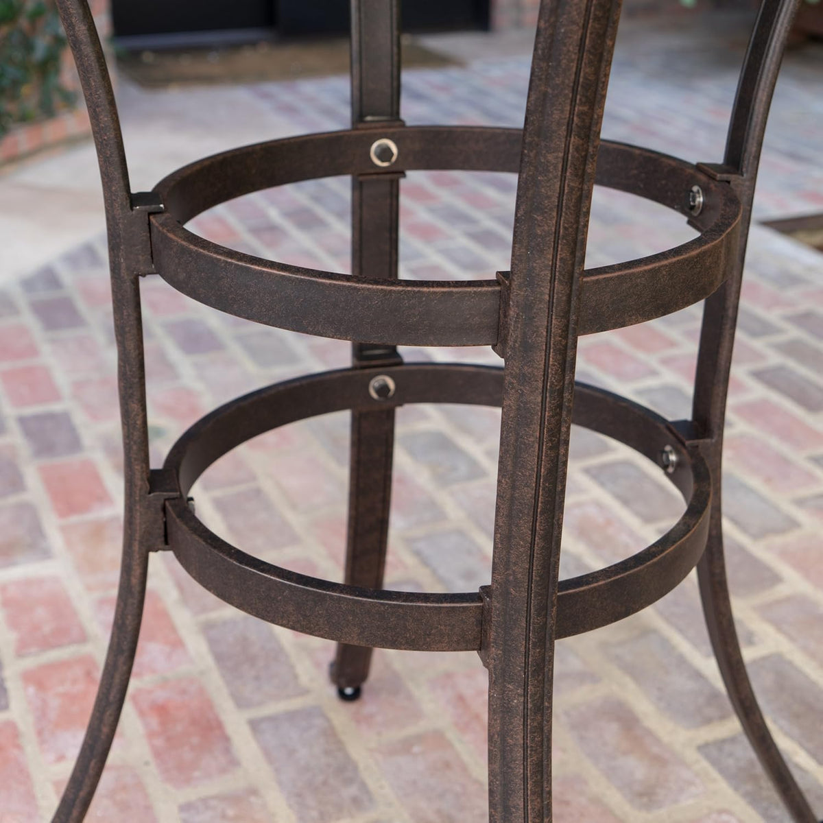 Cast Aluminum Round Bar Table H36136