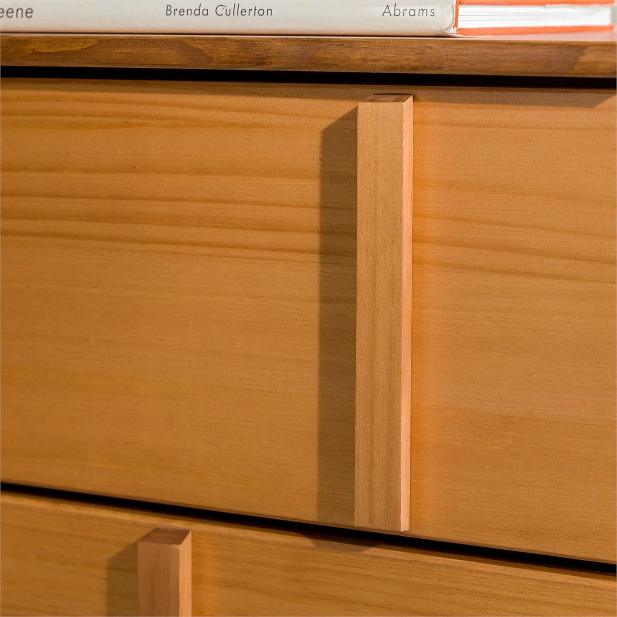 6 Drawer Solid Wood Dresser U452
