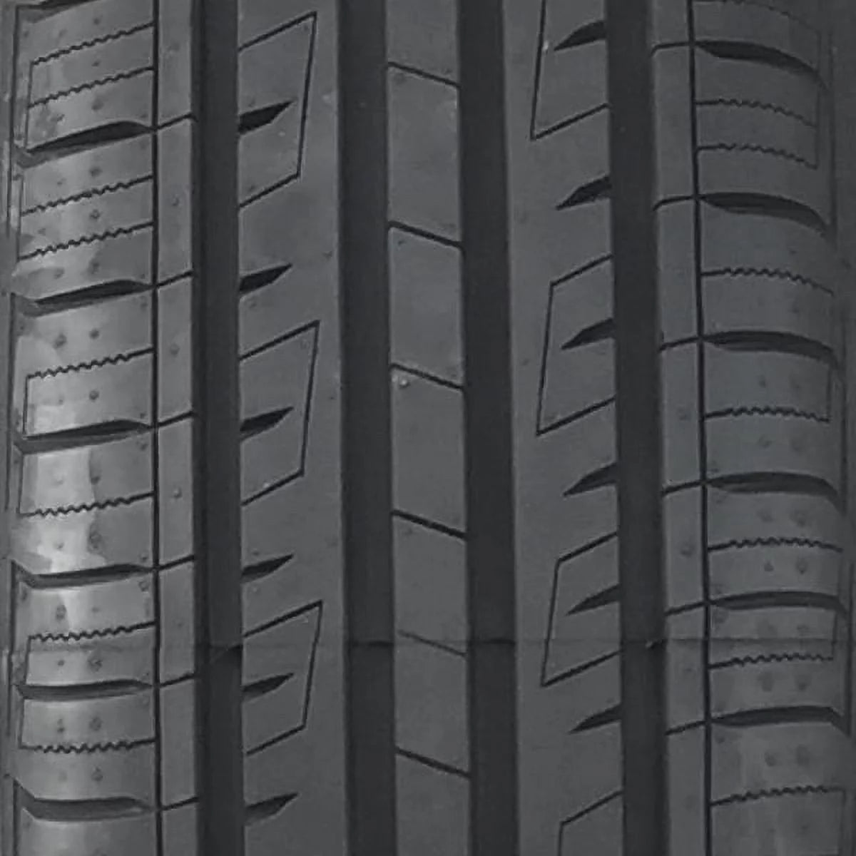Set of 4 215/55R16 97V XL All Season Performance Tires Z501