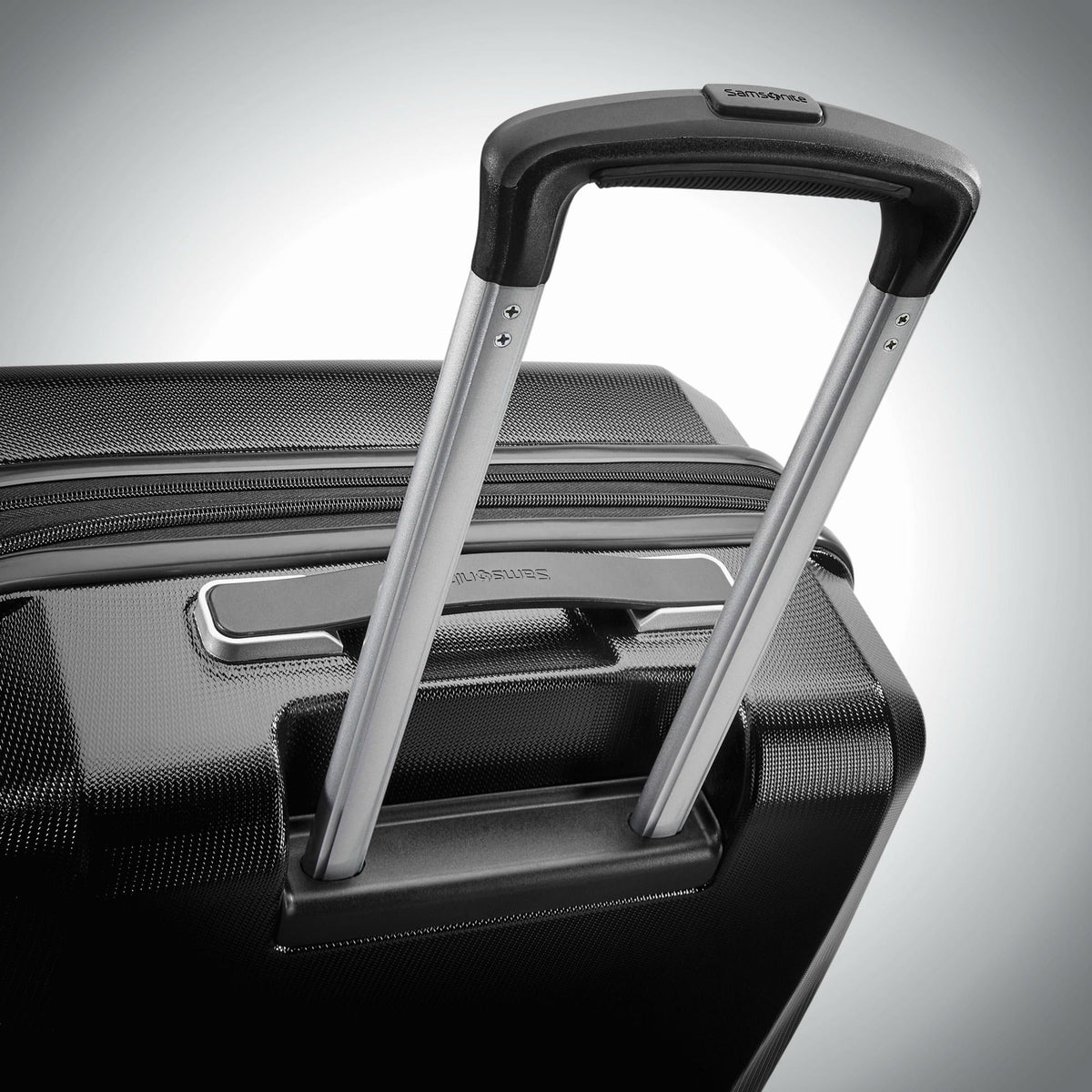 Carry-On Spinner I7179