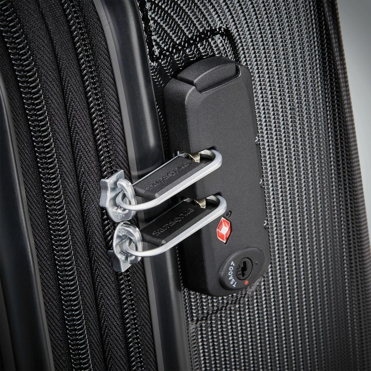 Carry-On Spinner I7179